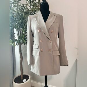 H&M DOUBLE-BREASTED JACKET. Size S 4-6. Color : Light taupe